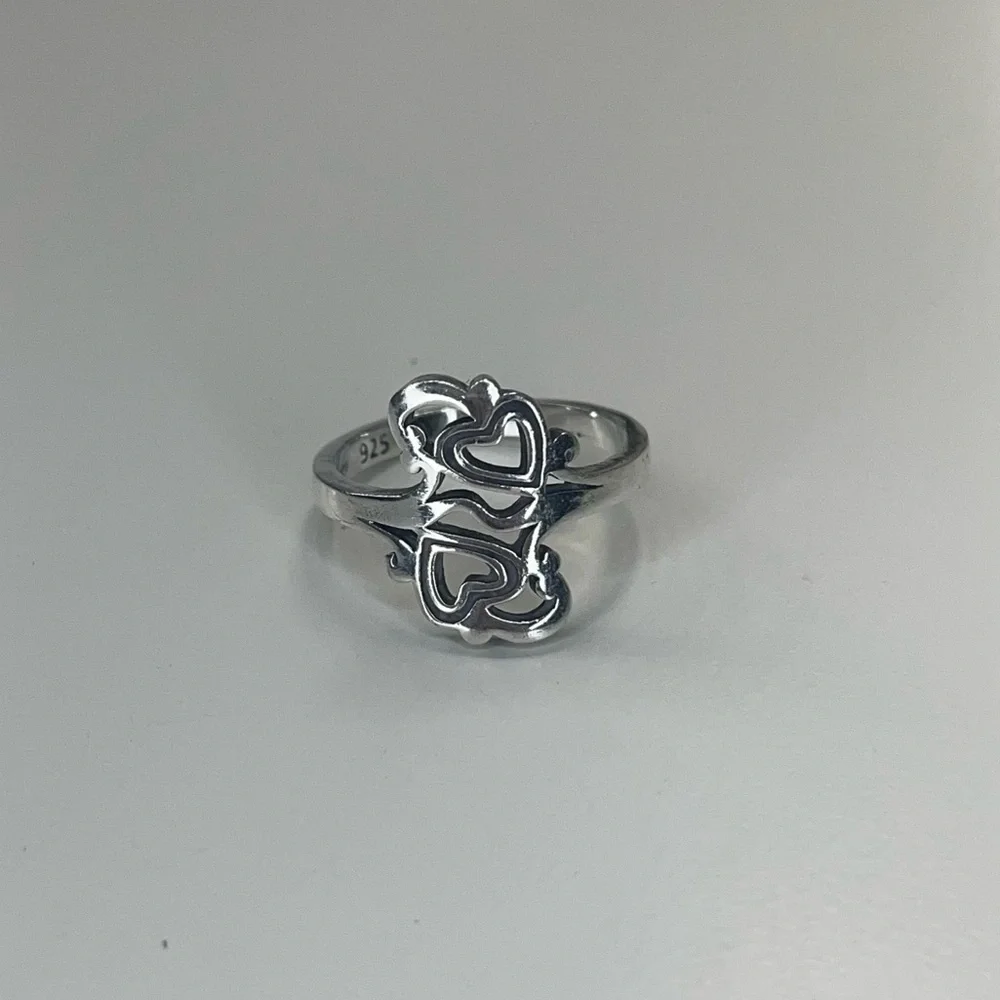 Vintage Swirls and Scrolls Hearts Ring Size 7.5 Sterling Silver 925 Estate find